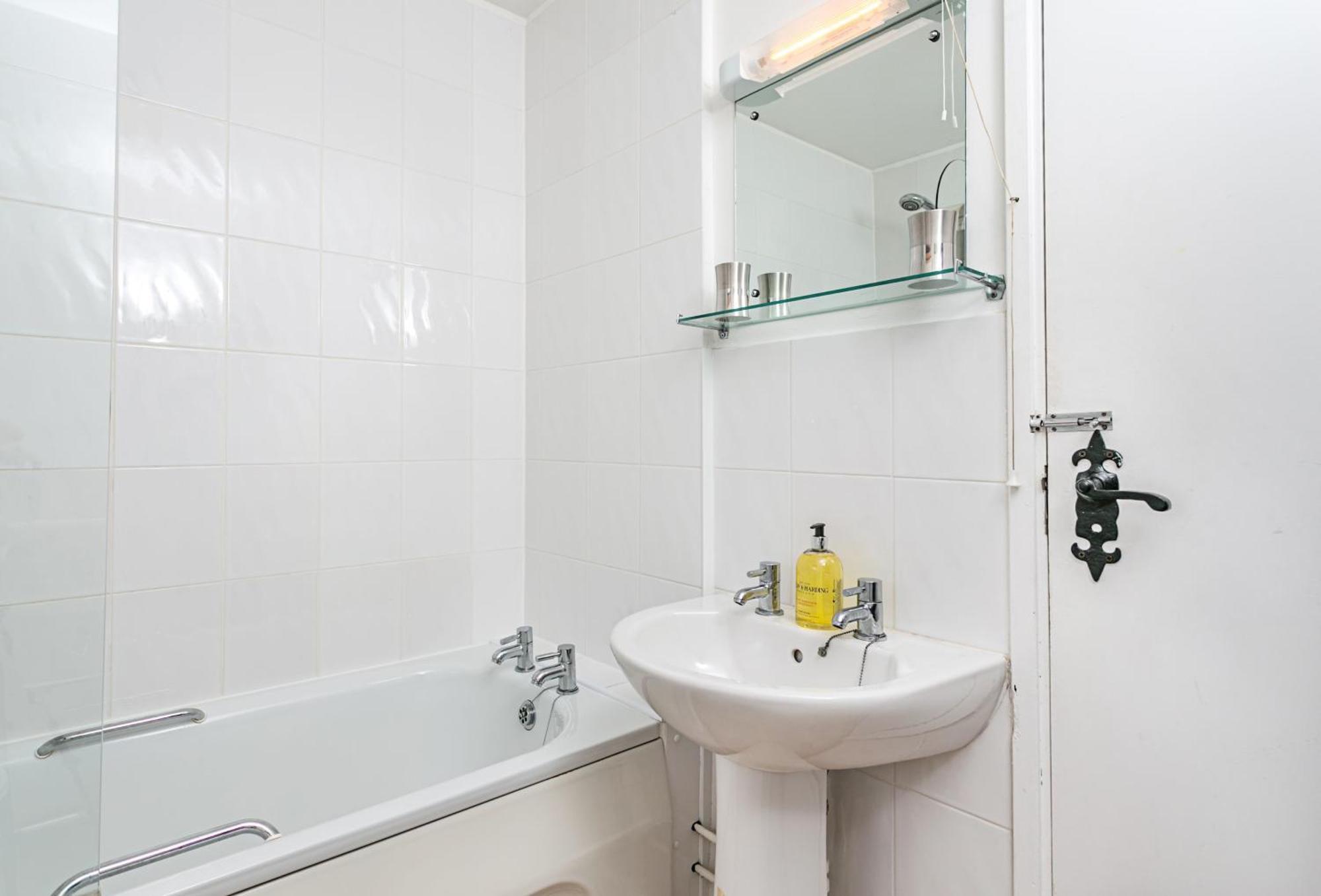 Laburnum Lodge Sleeps 6 Wheelchair Access 曼海德 外观 照片