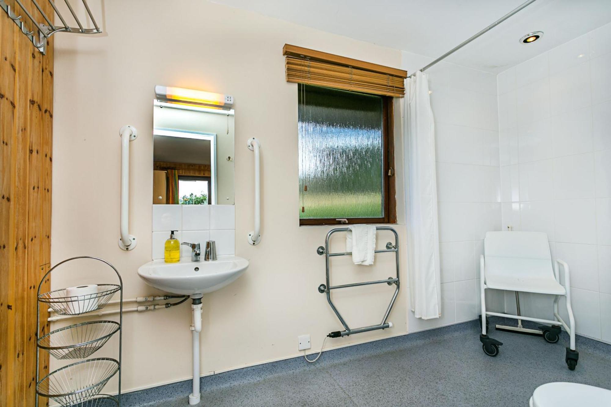 Laburnum Lodge Sleeps 6 Wheelchair Access 曼海德 外观 照片