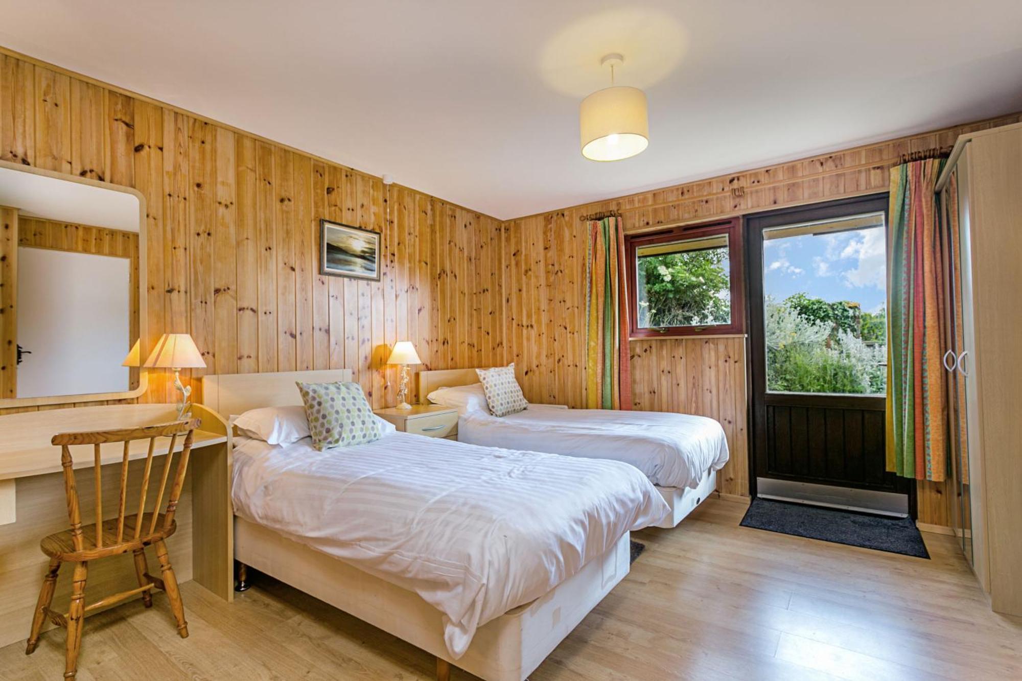 Laburnum Lodge Sleeps 6 Wheelchair Access 曼海德 外观 照片
