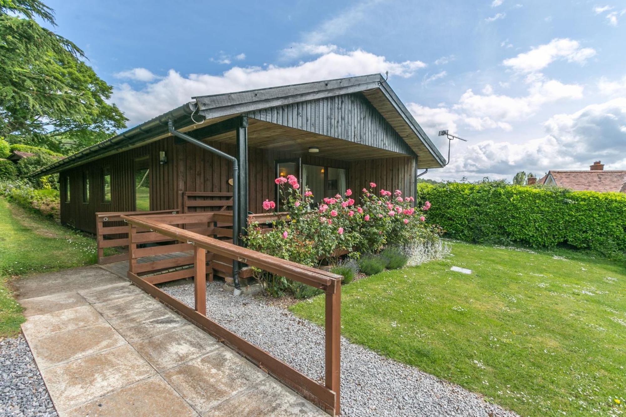 Laburnum Lodge Sleeps 6 Wheelchair Access 曼海德 外观 照片
